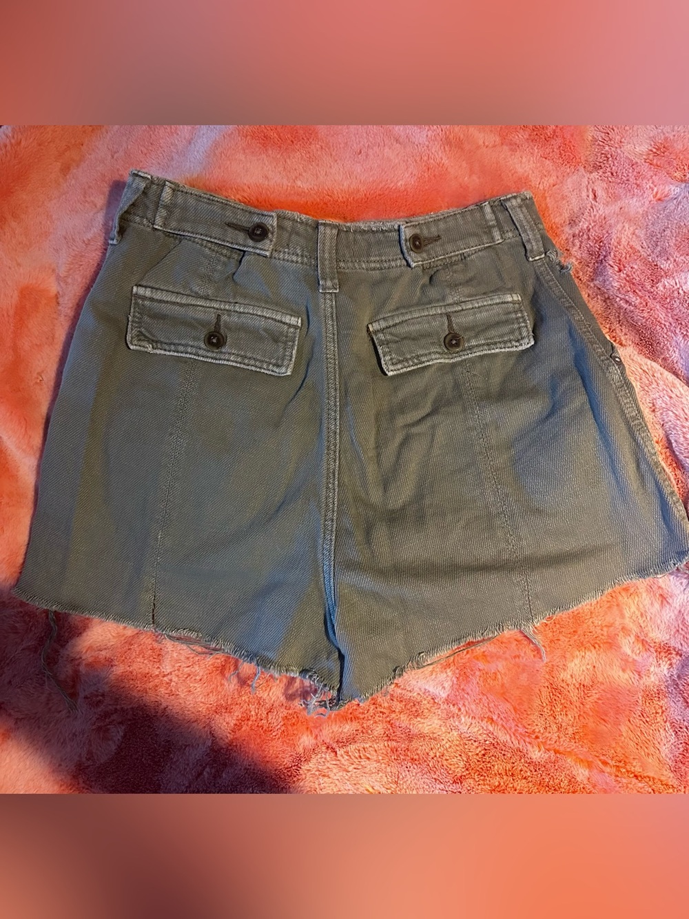 Free People We The Free Khaki Green Distressed Cargo Paint Splat Shorts - Picture 8 of 8